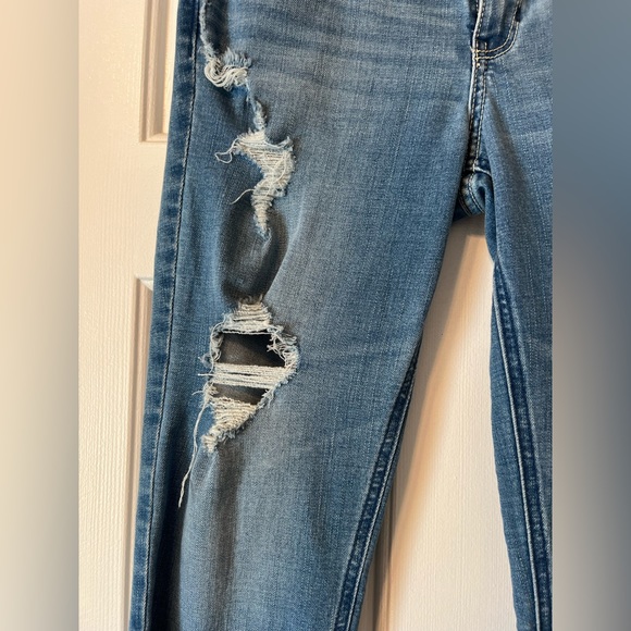 Hollister Cropped Jeans - Picture 6 of 6